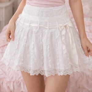 Vintage Y2K Yank White Lace Hem Ribbon Bow Ruffle Mini Skirt Coquette Size Small